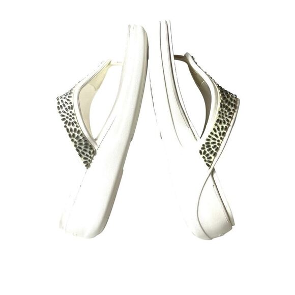 Crocs Dual Comfort Sandals Women's Sz 10 White Embellished Casual Thong Platform - Picture 5 of 8